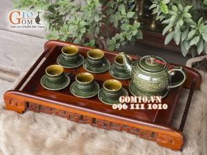 Trà men lục cổ khắc phố cổ