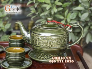 Trà men lục cổ khắc phố cổ