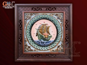 Tranh gốm đắp nổi Thuận Buồm Xuôi Gió, 50x50cm (Khung gỗ Gụ)