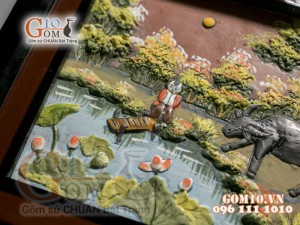 Tranh gốm đất đỏ họa tiết chăn trâu, 45x55cm