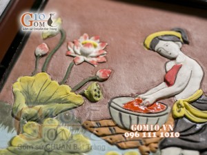 Tranh gốm đất đỏ họa tiết Cô Tấm, 45x55cm