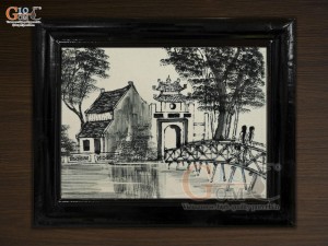 Tranh sứ cao cấp đen trắng vẽ cảnh cầu Thê Húc, 33x23cm