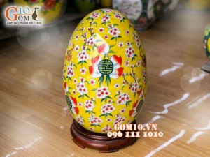 Trứng phong thủy vàng vẽ hoa và cá 40cm