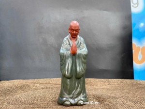 Tượng chú tiểu bái Phật áo xanh, cao 15cm