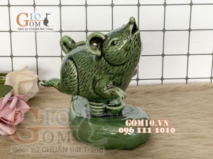 Tượng chuột linh vật xanh bên túi tiền, cao 14cm