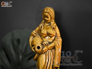 Tượng cô gái đổ nước men màu hoàng thổ, cao 15cm