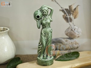 Tượng cô gái đổ nước men màu xanh, cao 23cm