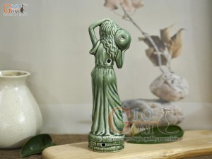 Tượng cô gái đổ nước men màu xanh, cao 23cm
