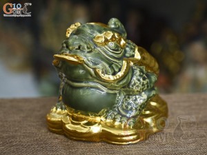 Tượng Cóc Tài Lộc men ngọc dát vàng, dài 18cm