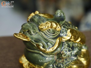 Tượng Cóc Tài Lộc men ngọc dát vàng, dài 18cm