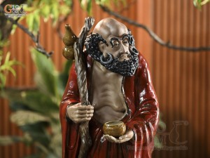 Tượng Đạt Ma quá hải áo đỏ men hoả biến, cao 65cm