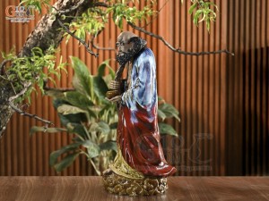 Tượng Đạt Ma quá hải áo xanh men hoả biến, cao 65cm