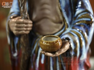 Tượng Đạt Ma quá hải áo xanh men hoả biến, cao 65cm