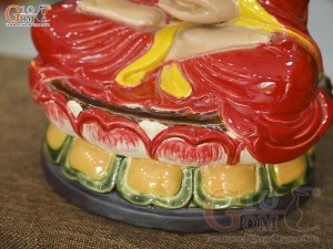 Tượng Địa Tạng Vương Bồ Tát men màu, cao 35cm