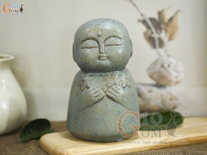 Tượng gốm An Nhiên màu xanh rêu, cao 20cm