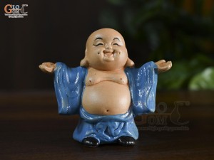 Tượng gốm Chú Tiểu Đón Phúc cao 10cm (Màu ngẫu nhiên)