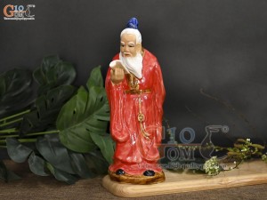 Tượng Khổng Tử đọc sách men màu đỏ, cao 28cm