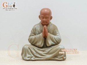 Tượng gốm đất đỏ dáng Thiền sư , cao 16cm