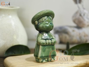 Tượng gốm Em bé Việt Nam men hỏa biến, cao 8,5cm (Bé gái đứng)