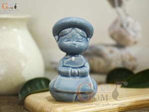 Tượng gốm Em bé Việt Nam men hỏa biến xanh ngọc, cao 9cm (Bé gái ngồi)