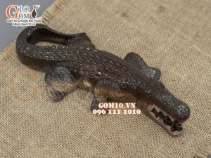 Tượng gốm hình cá sấu, dài 23cm