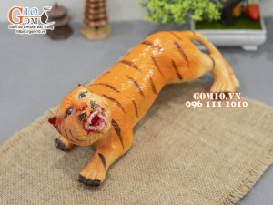 Tượng gốm hình chú Hổ, dài 26cm