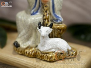 Tượng gốm lão nông chống gậy men rạn, cao 16cm