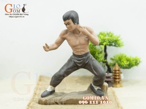Tượng gốm Lý Tiểu Long luyện võ thế 2, cao 29cm