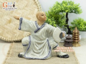 Tượng gốm men rạn đạo sĩ luyện võ, cao 19cm