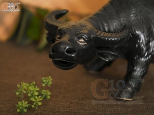 Tượng gốm Mục Đồng cưỡi trâu, dài 32cm