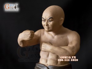 Tượng gốm võ sư đấu võ thế 1, cao 30cm