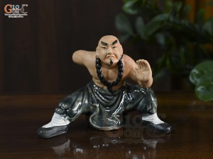 Tượng gốm võ sư xanh, cao 11.5cm (thế 1)