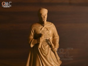 Tượng Hưng Đạo Đại Vương màu mộc