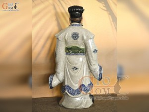 Tượng Khổng Minh cầm quạt men rạn, cao 32cm