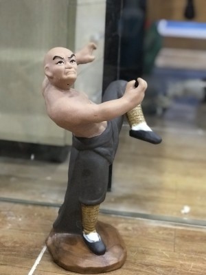 Tượng La Hán võ sư nâu cao 32cm