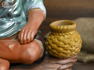 Tượng Lã Vọng câu cá gốm đỏ, cao 27cm