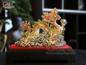 Tượng Linh vật Giáp Thìn men vân mây đỏ vẽ vàng 24k cao cấp, 29cm