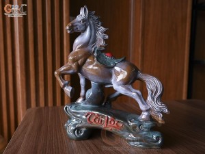 Tượng linh vật ngựa tài lộc, kích thước 24x28cm