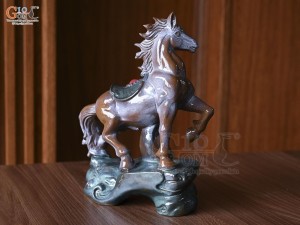 Tượng linh vật ngựa tài lộc, kích thước 24x28cm