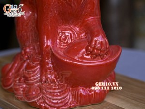 Tượng Linh vật Quý Mão màu đỏ, cao 28x18cm