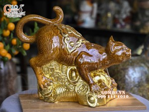 Tượng Linh vật Quý Mão màu nâu, dát vàng cao cấp, cao 33x37cm