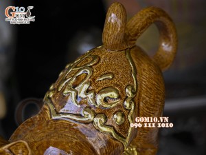 Tượng Linh vật Quý Mão màu nâu, dát vàng cao cấp, cao 33x37cm