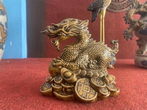 Tượng linh vật rồng men nâu, kích thước 17x18cm