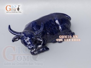 Tượng Linh Vật Trâu màu xanh coban dáng nằm  cao 11,5cm
