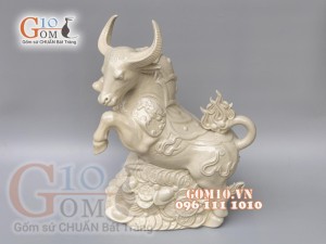 Tượng linh vật Trâu Tài Lộc màu trắng cao 43cm