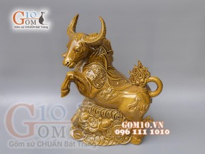 Tượng linh vật Trâu Tài Lộc màu vàng cao 43cm