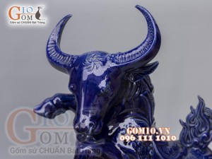 Tượng linh vật Trâu Tài Lộc xanh coban cao 43cm