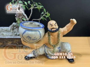 Chậu tượng trồng cây dáng Lỗ Chí Thâm đỡ vò, ngang 23 x 25cm