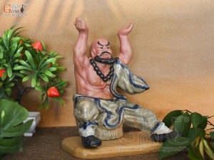 Tượng Lỗ Chí Thâm men rạn, cao 22cm