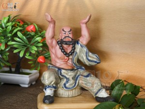 Tượng Lỗ Chí Thâm men rạn, cao 22cm